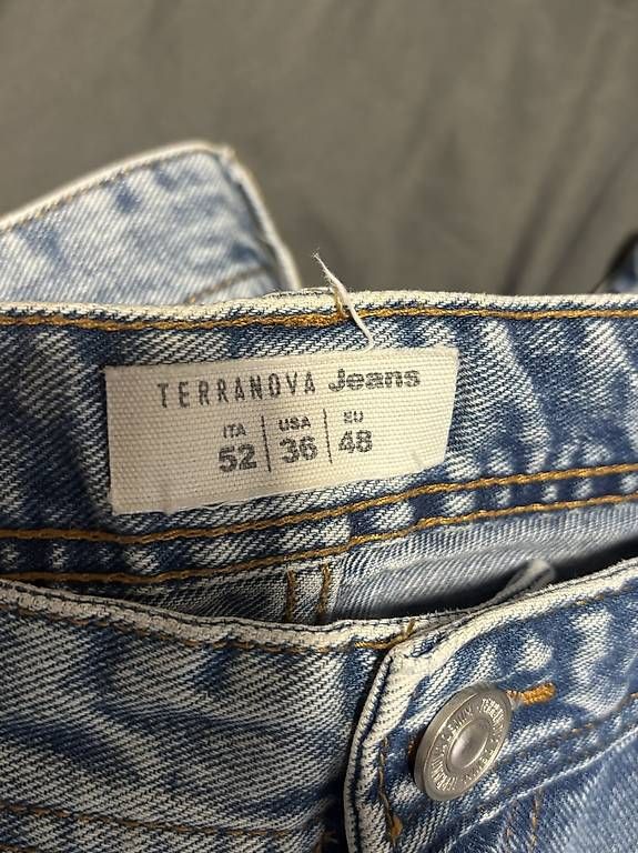 Jeans: Jeans con strappo – Defekt aus Viganello von ale_8pc5 1