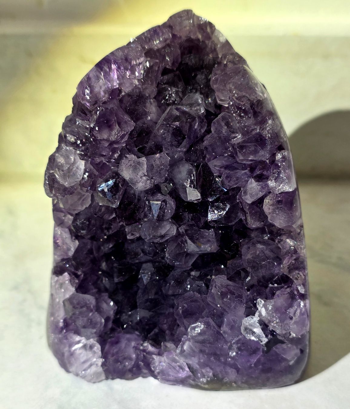 Minerali & Pietre curative: Amethyst Stufe 553g – Nuovo e nell'imballaggio originale da Matzingen venduto da Shay_Crystalz