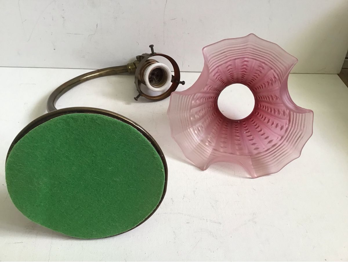 Lampade: Antikes Tischlämpli mit rosa Clöchli – Usato da St. Gallen venduto da Goldlilly 5