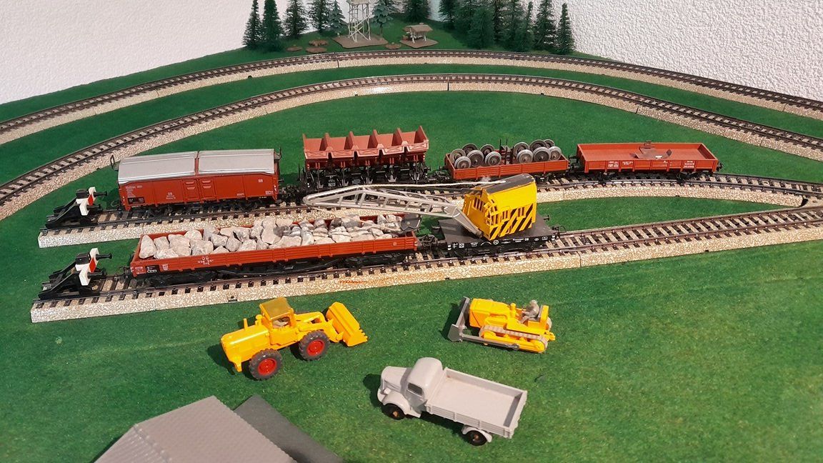Märklin Modellini di ferrovie: Eisenbahnanlage Märklin H0 – Usato da Böckten venduto da Glevum 4