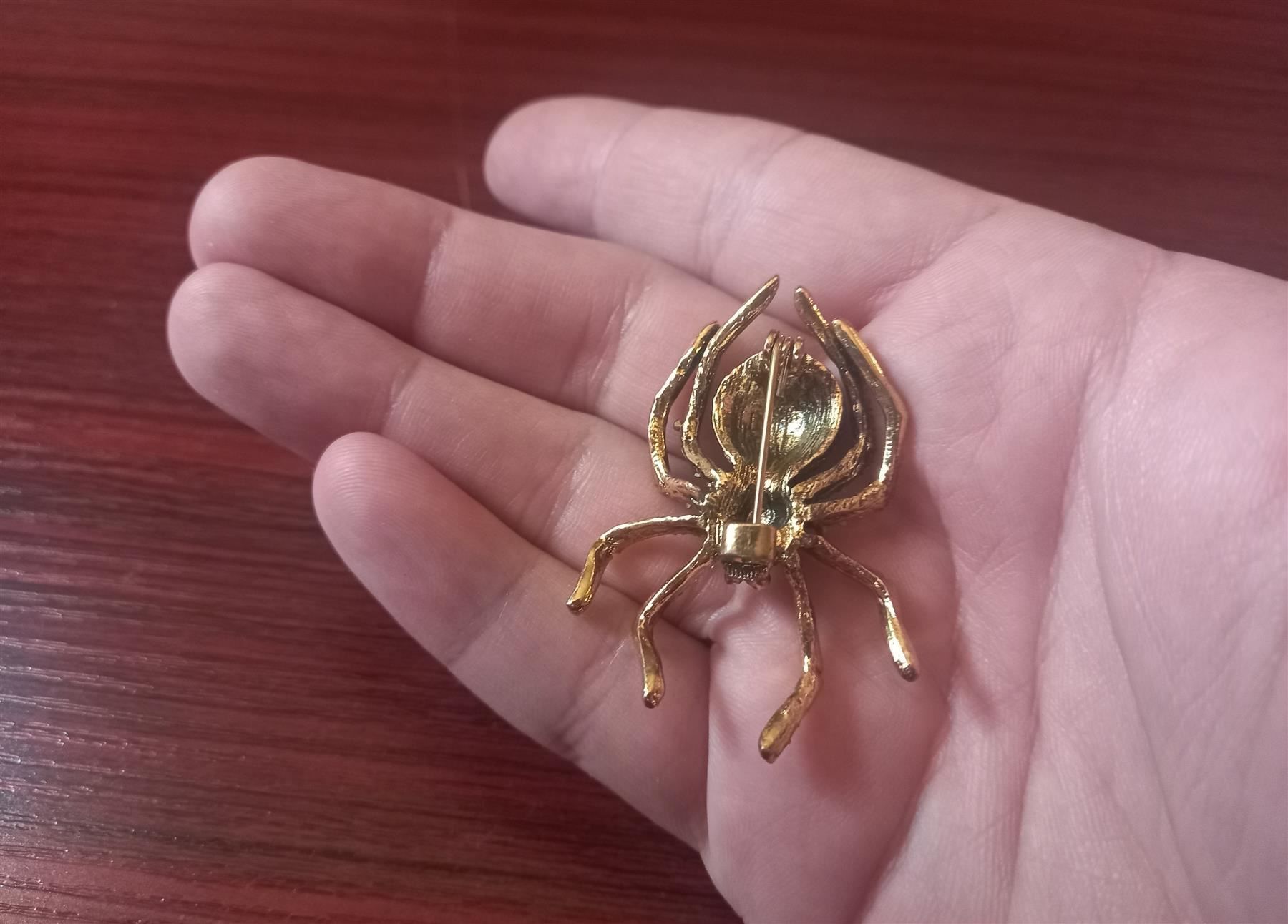 Spille & Fermagli: 5x Omurta Spinnenbroschen / broche araignée Omurta – Nuovo e nell'imballaggio originale da Lausanne venduto da batishop 2