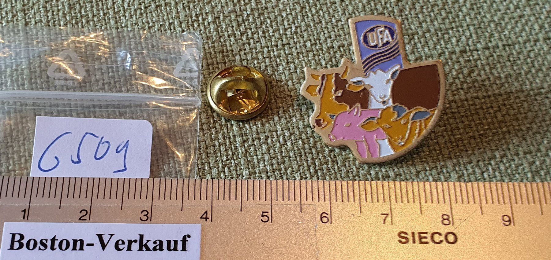 Giocattoli: G509 - Pin UFA Tiere – Usato da Reinach BL venduto da Boston-Verkauf 1