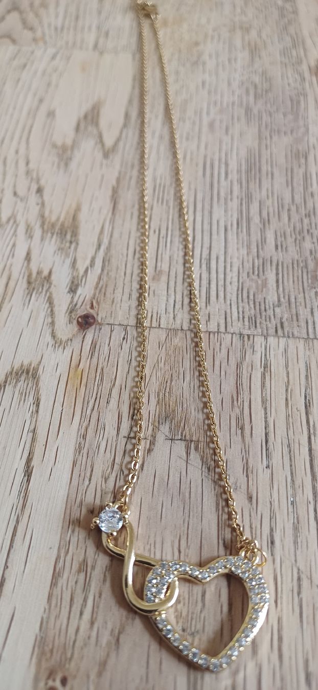 Catenine: Schöne Herzkette – Usato da Flawil venduto da Pinkmalibu 1
