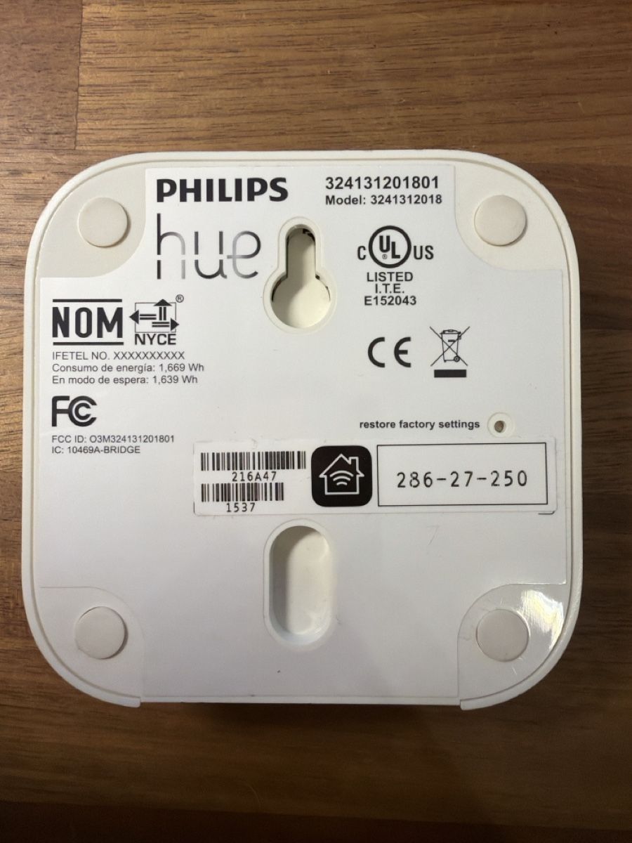 Philips Hubs & Switches: Philips Hue Gateway – Gebraucht aus Höri von Frx 1