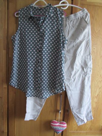 Hose von Cartoon und Bluse