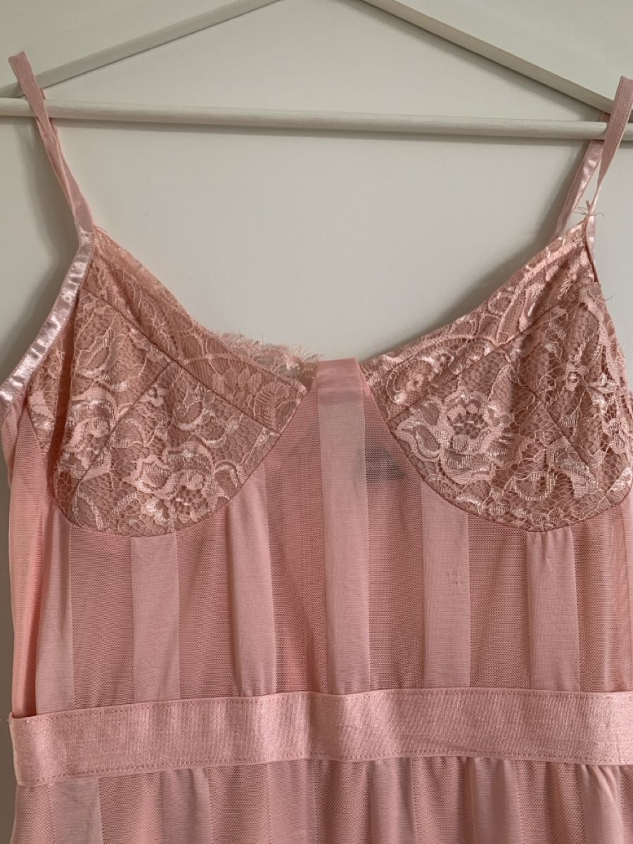 Vestiti: Robe rose Prettylittlething – Usato da Prangins venduto da val_2c72 3