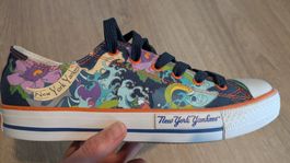NY sneakers size 40