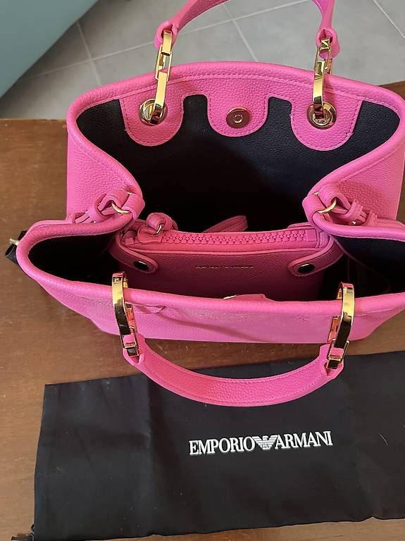 Taschen für Damen: Sac Emporio Armani – Neu und originalverpackt aus Epalinges von nanou75 1