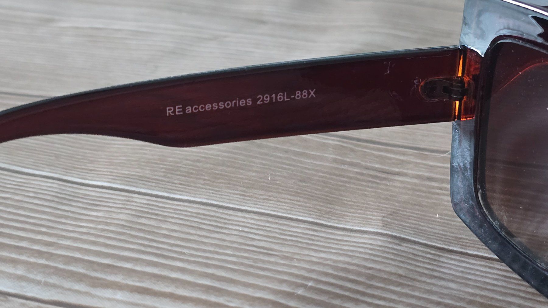 Lunettes & Verres: Oversized Sonnenbrille "70s Retro Style" – D'occasion à Thalwil par VitaMini 4
