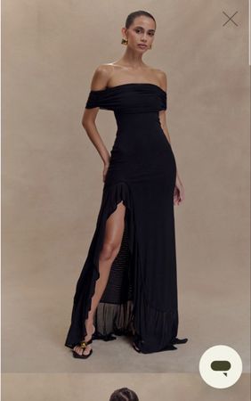 Kleid schwarz Grösse XXS schulterfrei mit Schlitz neu