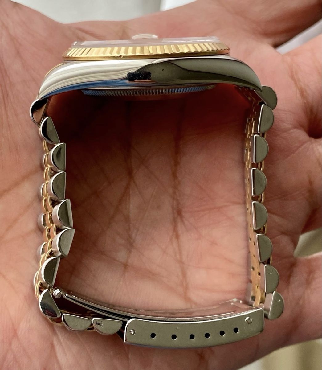 Rolex Montres: Rolex Datejust 16233 mint circa 2002 – D'occasion à Neuchatel par mar_9blm 9