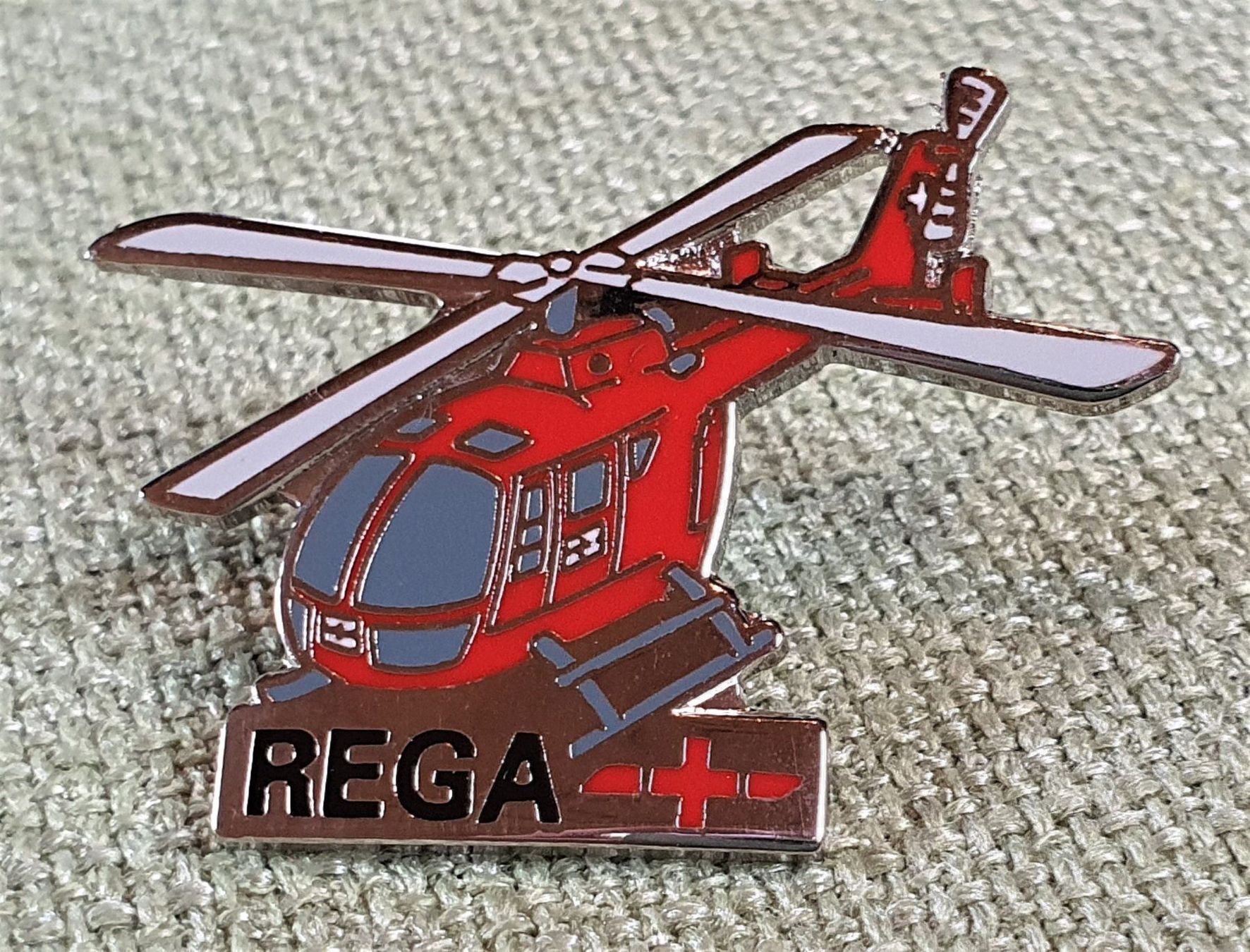 Rega Placchette & Badge: F591 - Pin Rega Helikopter Heli Schweiz – Usato da Reinach BL venduto da Boston-Verkauf