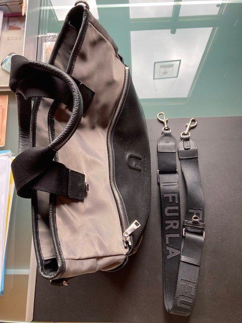 Furla Borse: Furla unisex Umhängetasche – Usato da Kriens venduto da Sitz_und_co 2