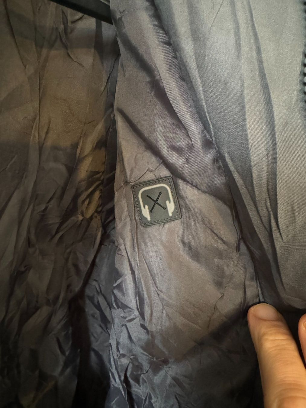 Champion Giacche & Cappotti: Champion jacket men XL boy 16 18 – Usato da Neuchâtel venduto da _Easy_to_Find_ 3
