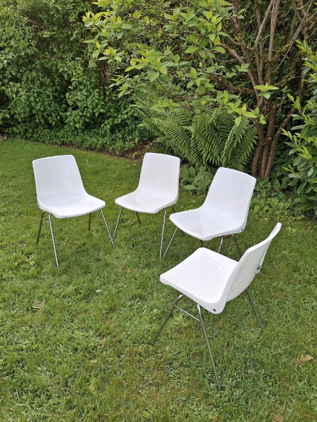 Sedie: 4 Stühle im Vitra-Style – Usato da Zollikofen venduto da Trina02 1
