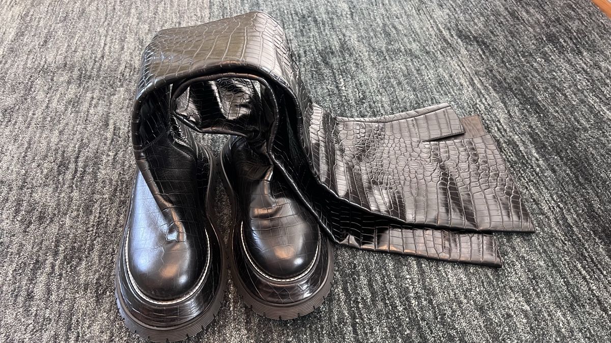 Burberry Scarpe da donna: Burberry Chunky platform long boots size 41 – Nuovo (secondo la descrizione) da Freienbach venduto da cri_9kly 1