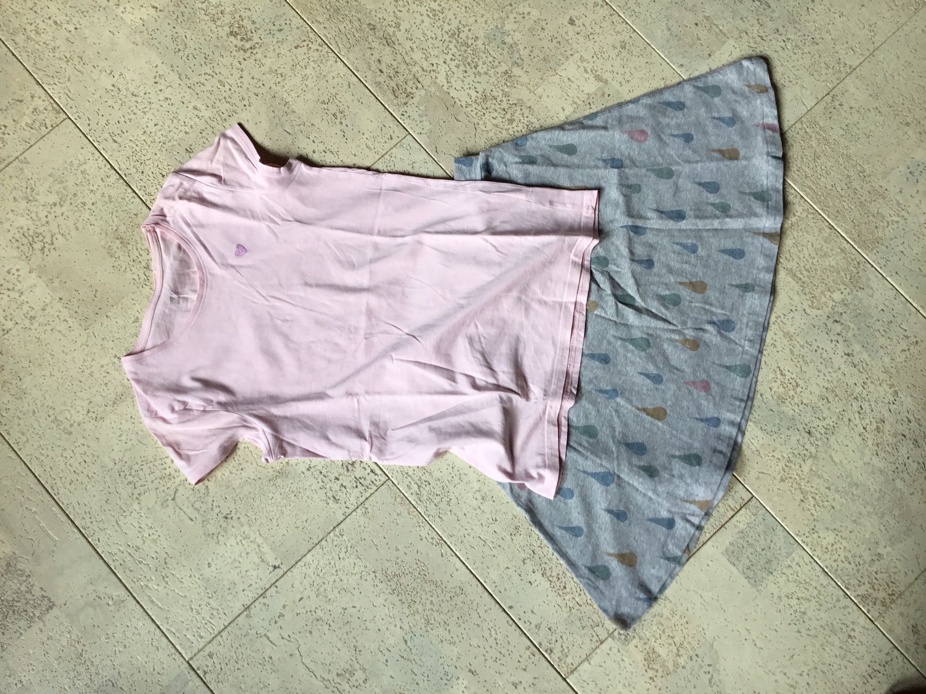 Lotti & Set di vestiti: Kleiderpaket Mädchen Gr 140 – Usato da Wattwil venduto da charlie11 2