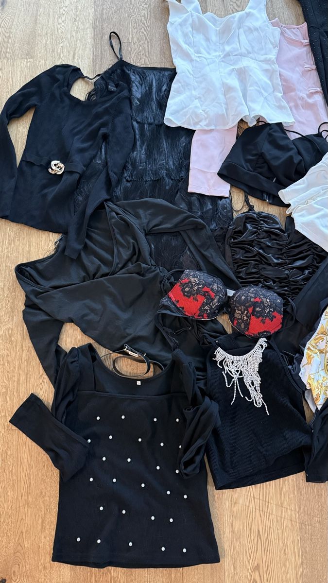 Kleiderpakete: Kleiderpaket S  – Gebraucht aus Boswil von hey.itsme 1