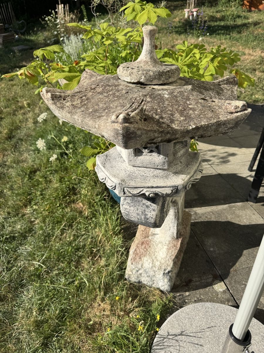 Lanternes: Grosse Pagode Steinlaterne – D'occasion à Besenbüren par Anroni 1