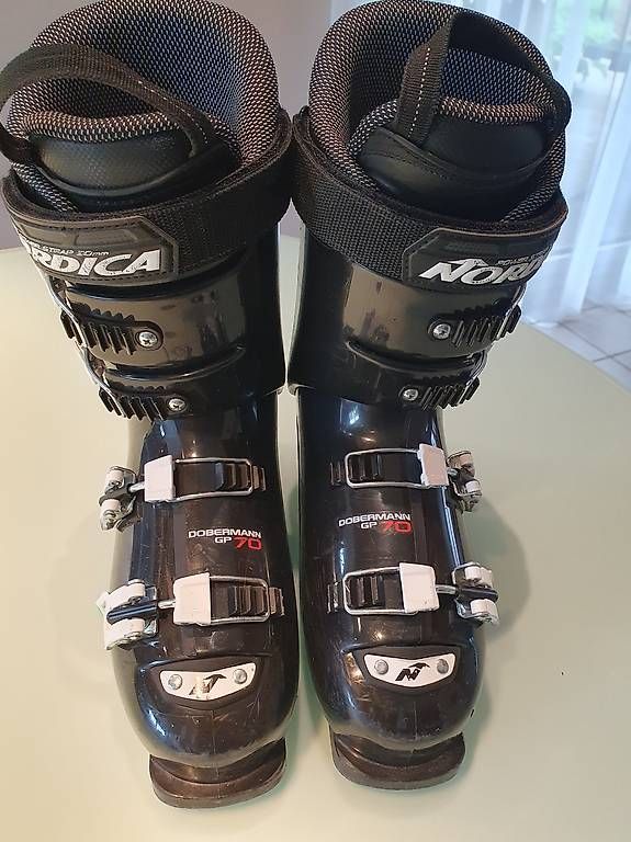 Scarpe da uomo: Ski Schuh Gr. 40.5 – Usato da Leibstadt venduto da winterzeit2000