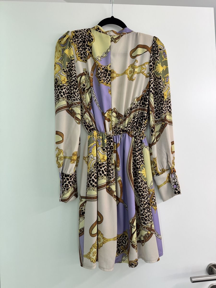 Robes: Rinascimento Kleid Grösse S Muster Langarm – D'occasion à Maienfeld par sim_hn8w 1