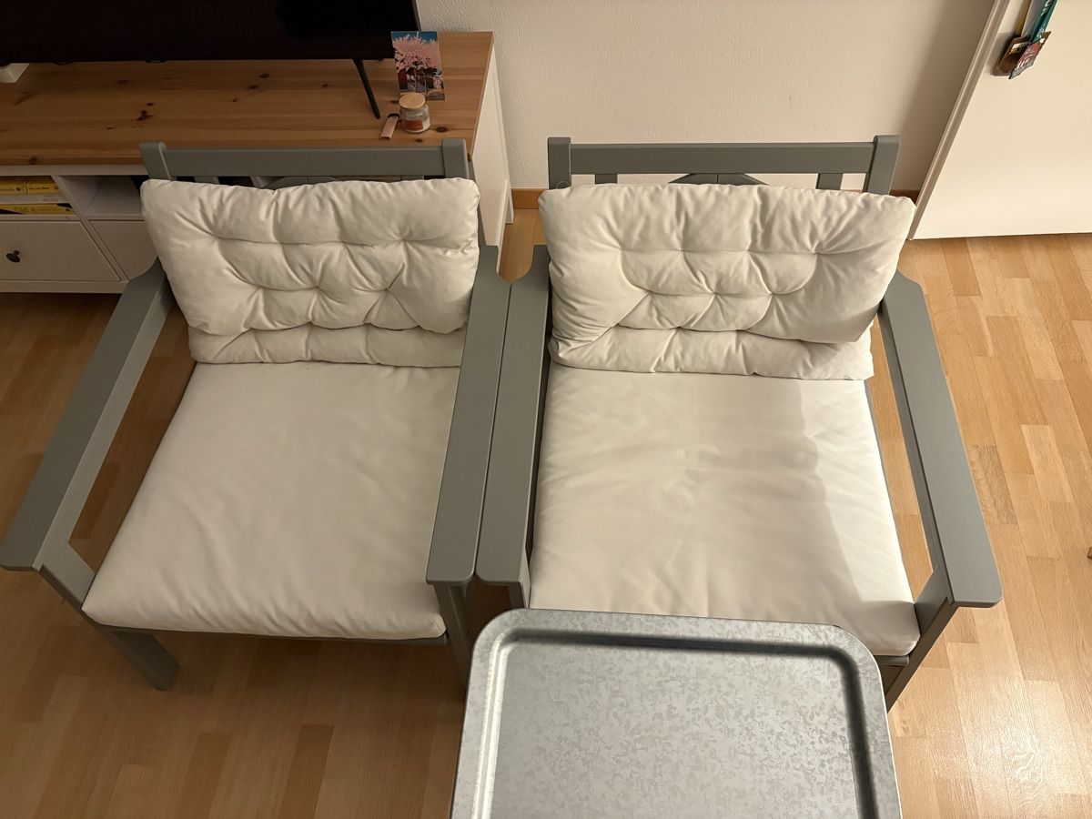 Ikea Chaises: IKEA balcony chairs & table  – D'occasion à Adliswil par han_2zjd