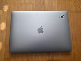 Macbook Air 2018 / i5 / 8GB RAM / 128GB SSD