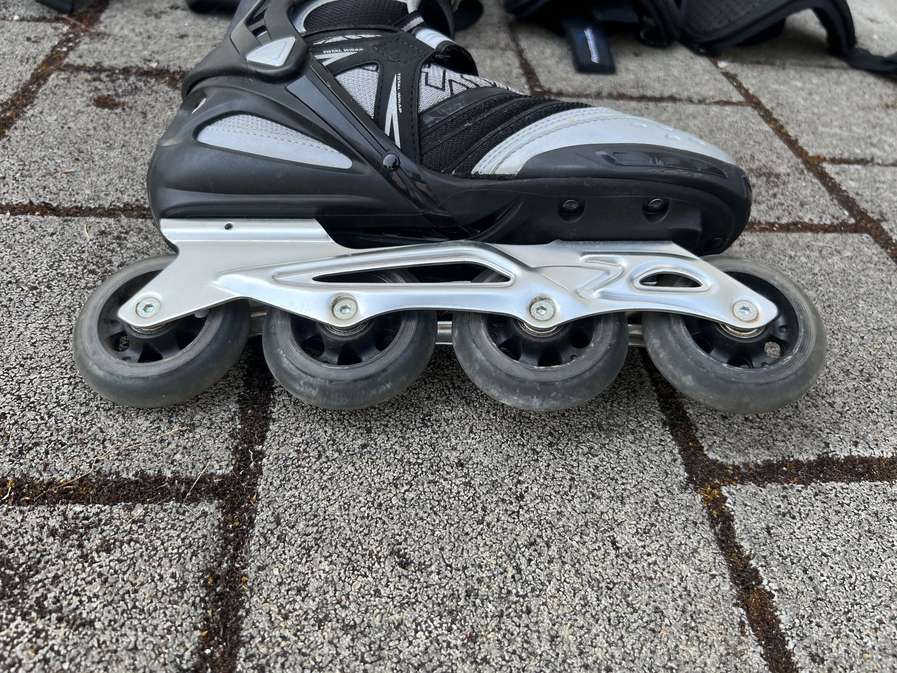 K2 Patins à roul. & inline: Rollerblades mit Protektoren, wenig gebraucht – D'occasion à Bottmingen par dan_dv62 5