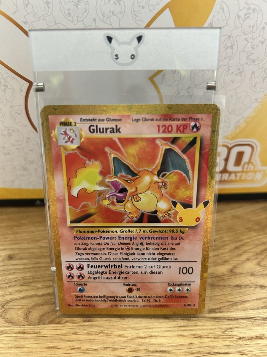 Pokémon Sammelbilder & Trading cards: Pokémon 30th Glurak 4/102 – Neu (gemäss Beschreibung) aus Volketswil von kri_mp95