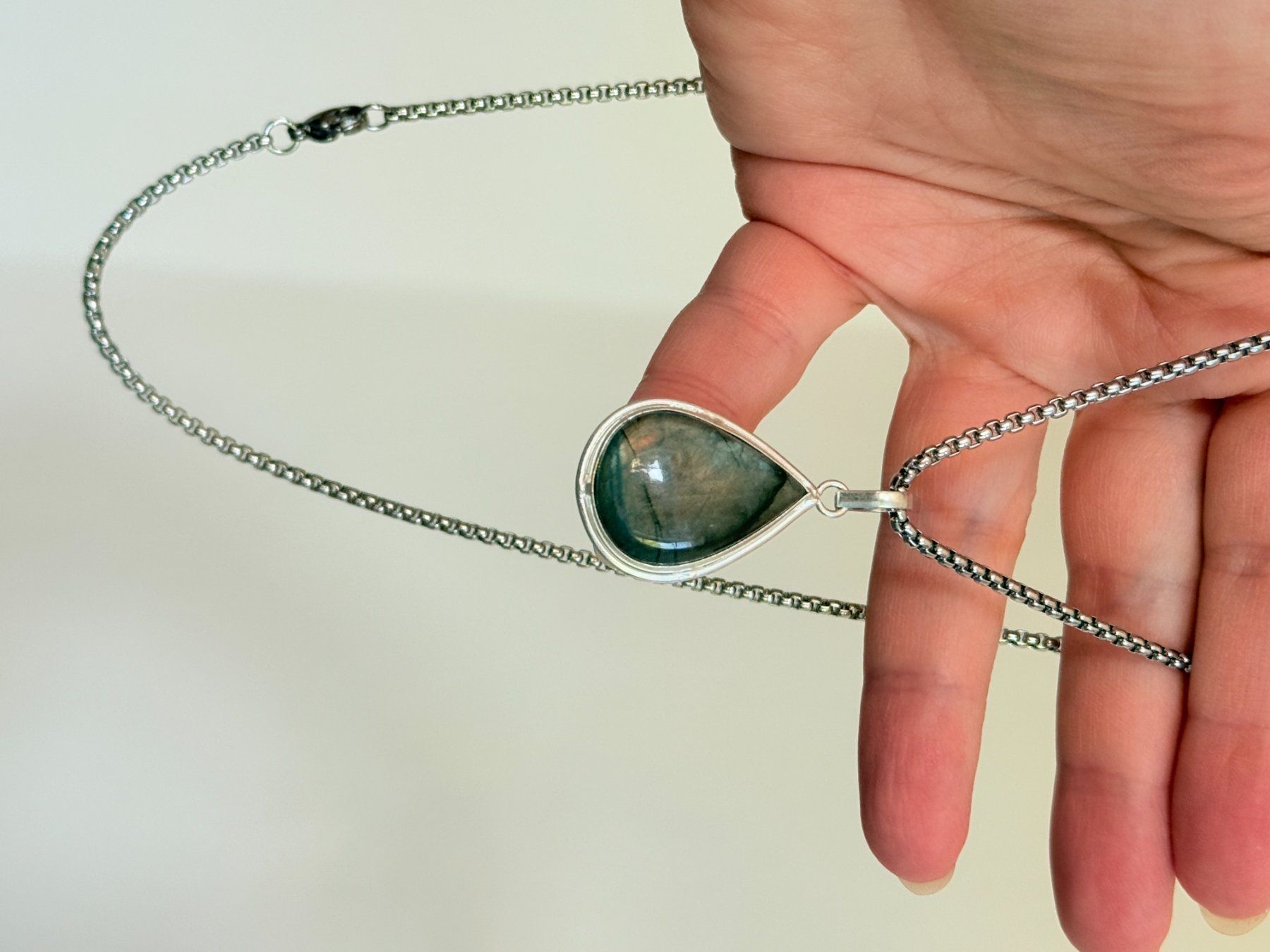 Catenine: Collier avec pendentif en pierre naturelle – Nuovo e nell'imballaggio originale da Genève venduto da AWWA 7