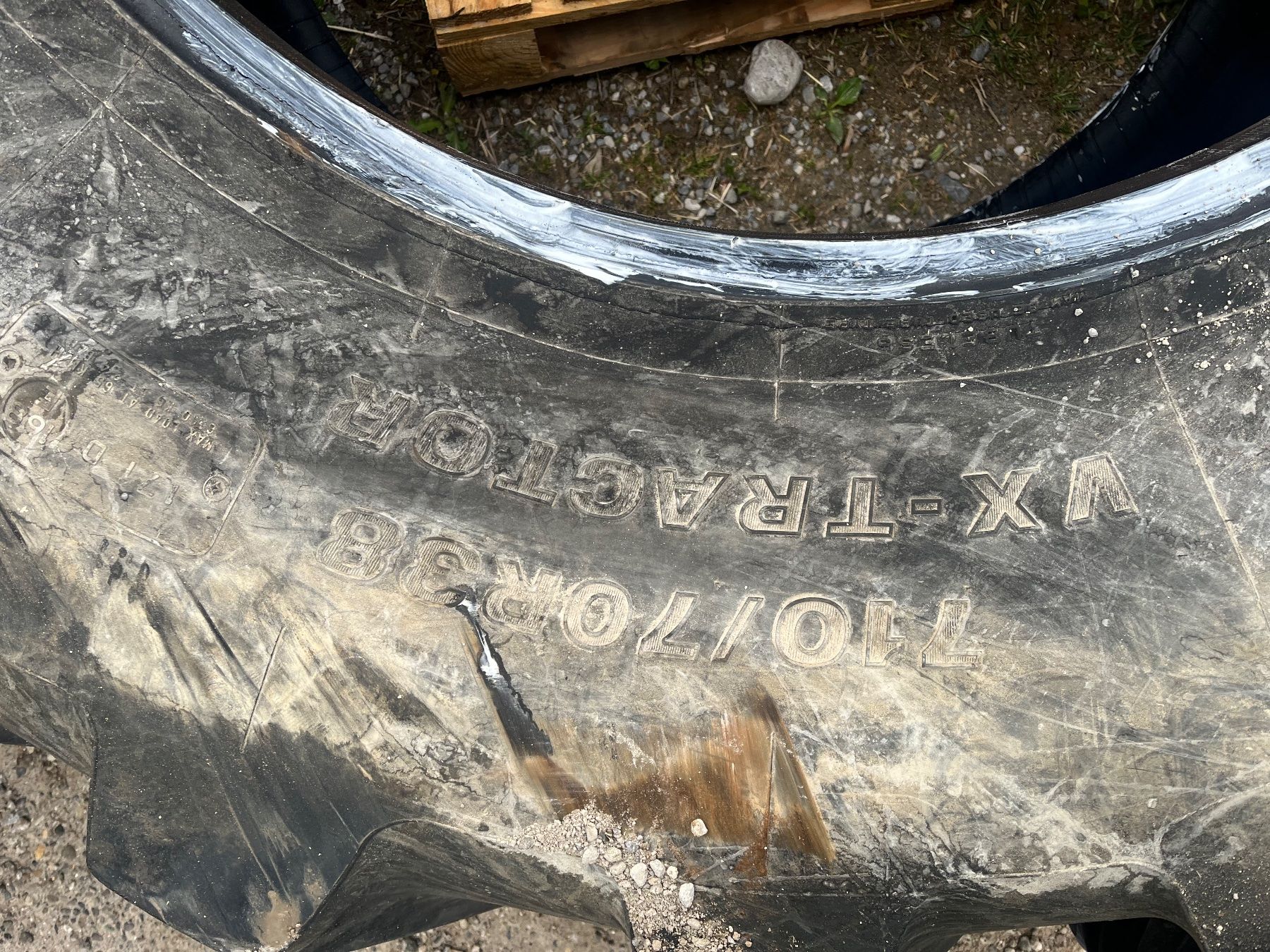 Bridgestone Pneumatici & Ruote complete: 710/70R38 Bridgestone – Usato da Schwarzenburg venduto da agrischenk 3