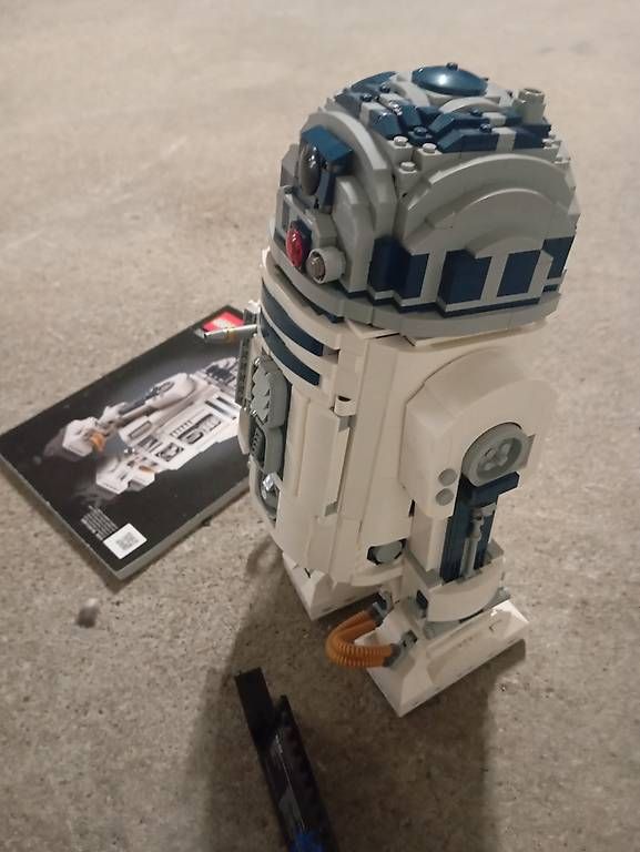 Lego Giocattoli: Lego R2D2 Star wars komplett mit buch – Usato da Basel venduto da Petergunn 2