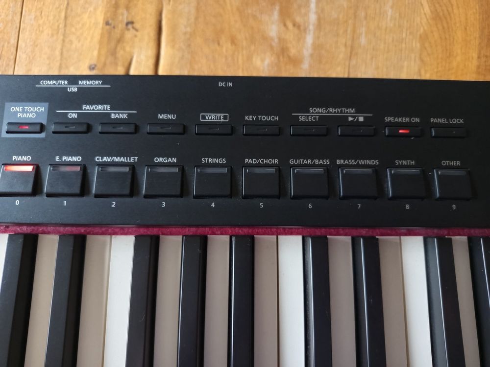 Roland RD 88 mit PHA 4 Tastatur (Gebraucht) in Büren an der Aare für ...