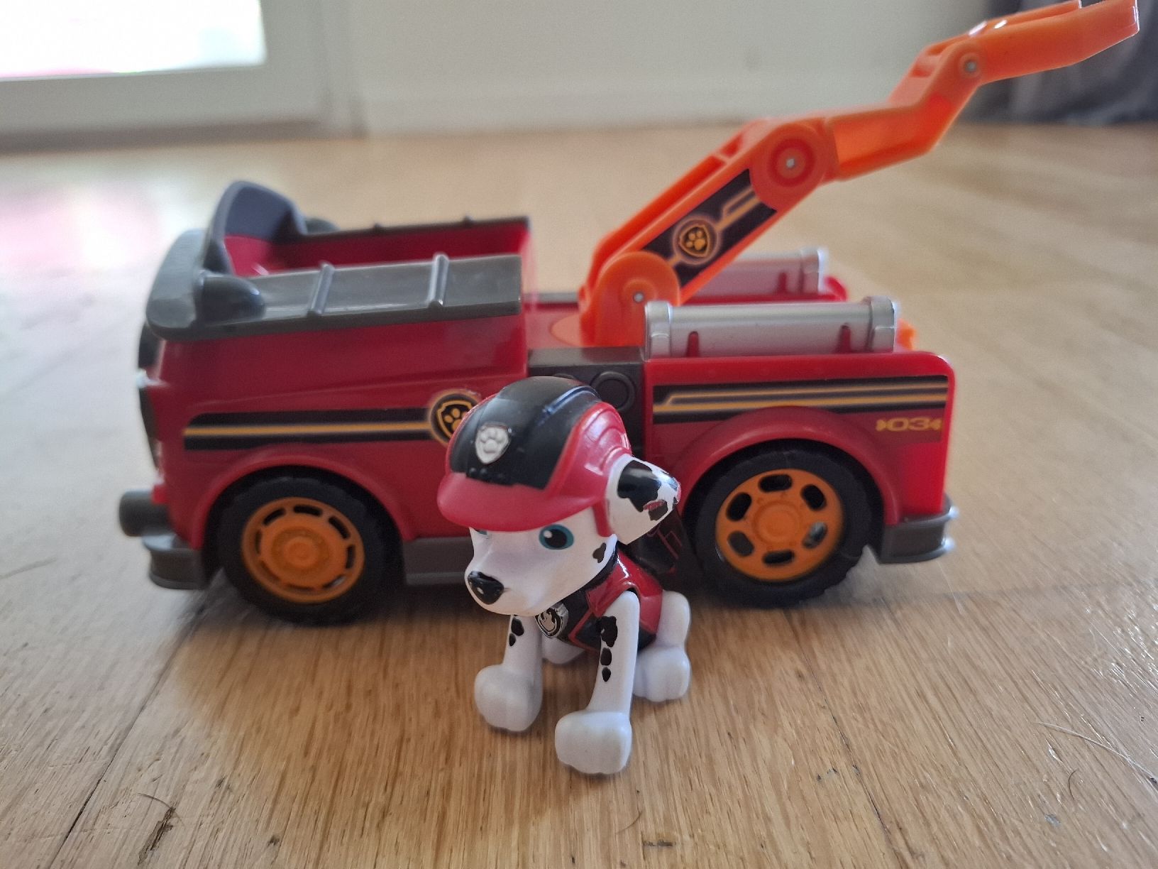 Spielzeuge: Paw Patrol Marshall Feuerwehrauto mit Figur – Gebraucht aus Biel/Bienne von AvasTheGreatest 1