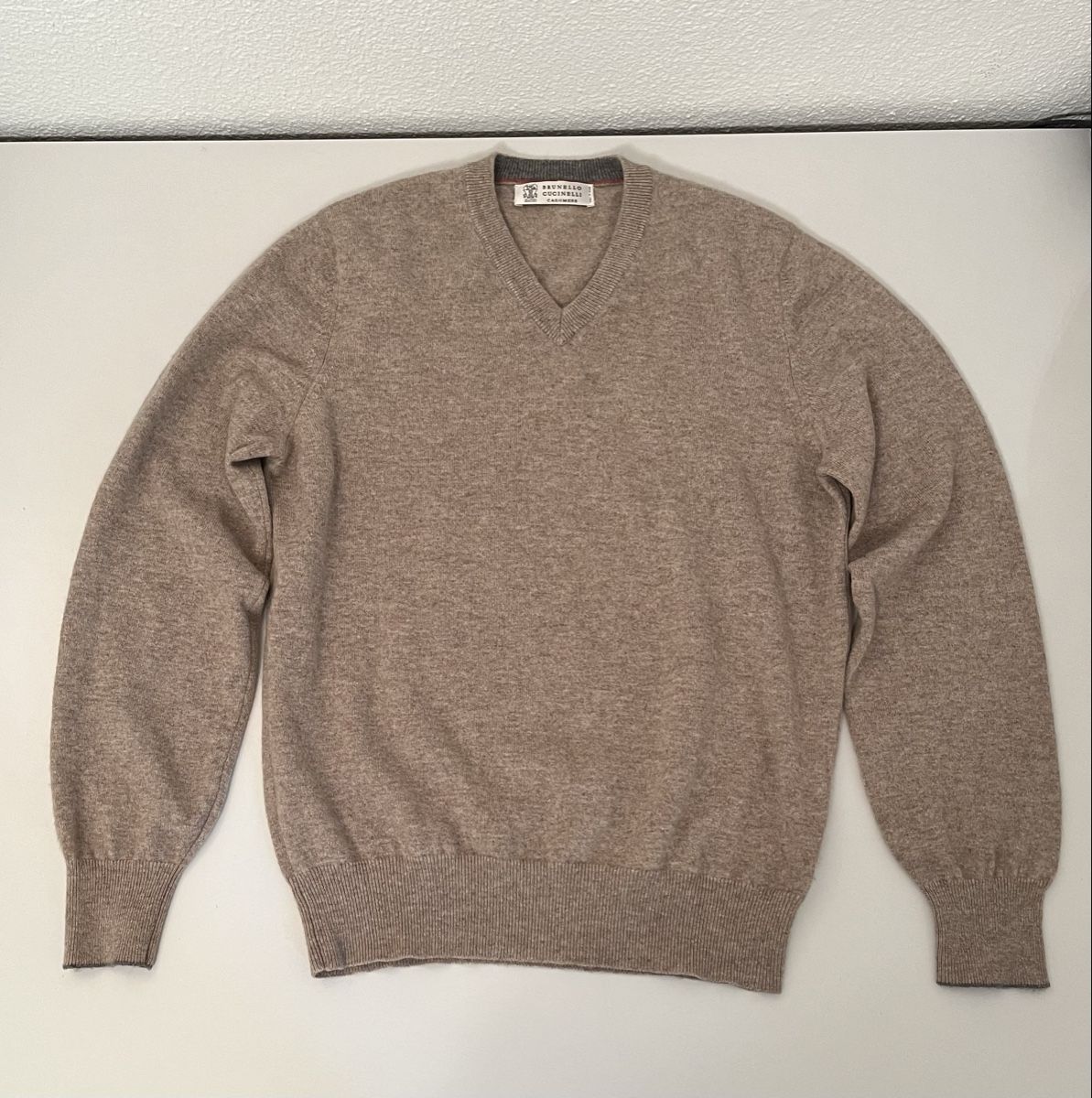 Brunello Cucinelli Maglioni & Felpe: Brunello Cucinelli Cashmere Pullover V-Neck, Top Zustand – Nuovo (secondo la descrizione) da Zürich venduto da Richard_En_Passant