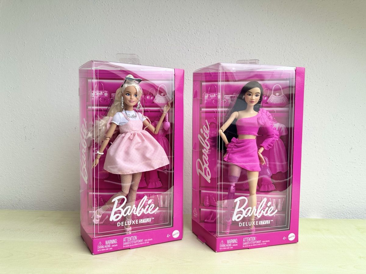 Bambole: 2 Barbie Deluxe Style – Nuovo e nell'imballaggio originale da Zürich venduto da Kat_5557