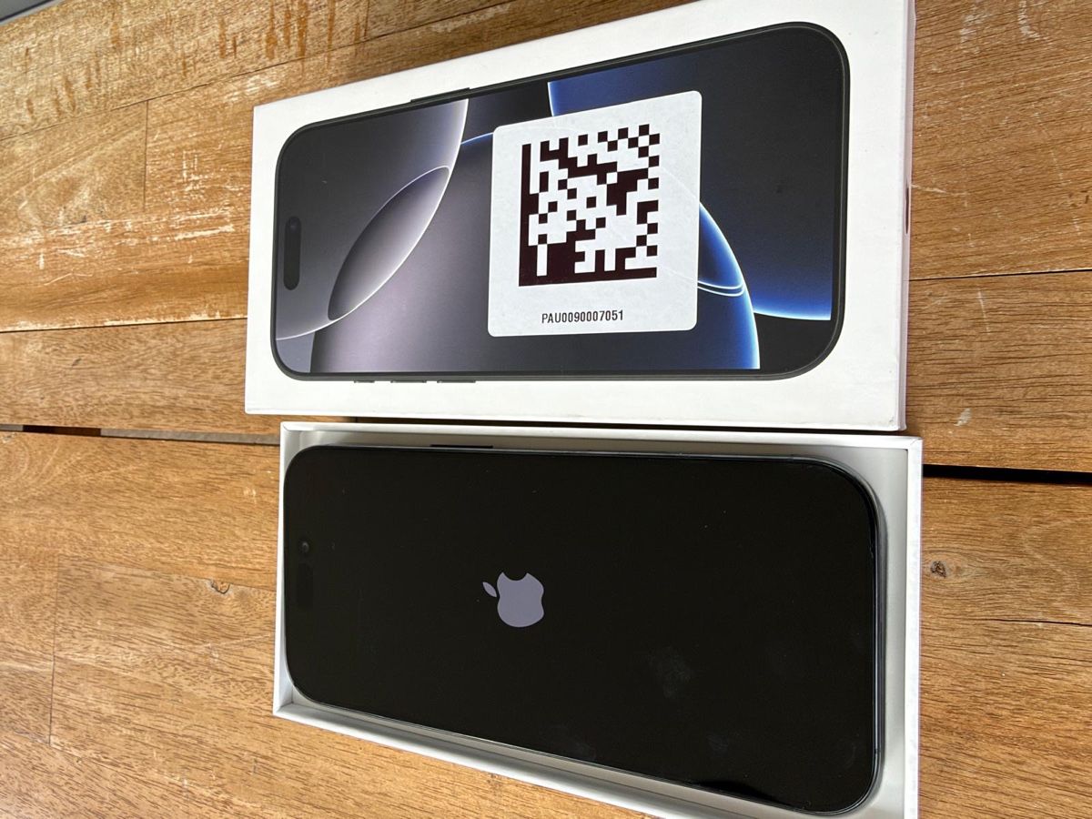 Apple Handys / Smartphones: Iphone 16 Pro 128GB – Neu (gemäss Beschreibung) aus Andwil SG von mrs_h99 1