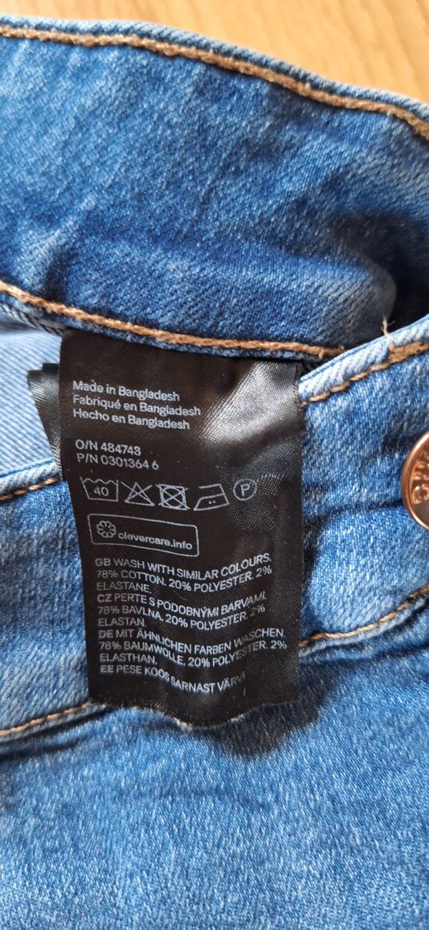 H&M Jeans: Divided, short en jeans – Neuf (Voir description) à Lussery-Villars par pousinete02 3