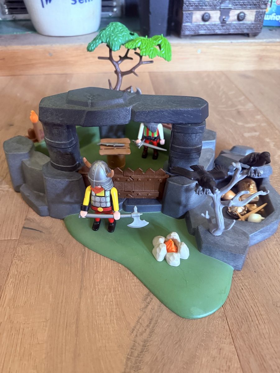 Playmobil Giocattoli: Playmobil Wikinger Dorf mit Schatz – Usato da Schmitten FR venduto da Putschomo