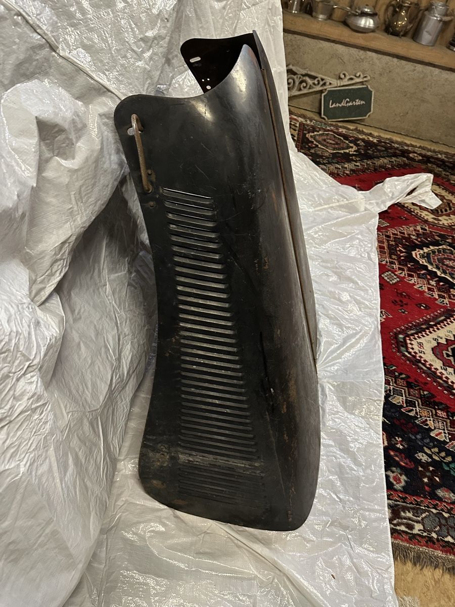 Tutti pezzi di ricambio auto: Originale Motorhaube Oldtimer – Usato da Villmergen venduto da Bezdupe 1