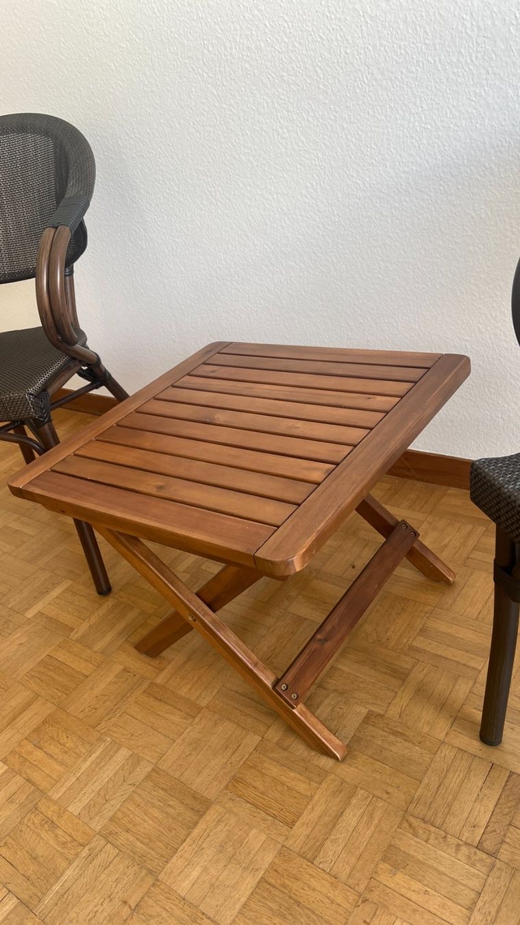 Set di tavolo e panche: Coffee table + 2 garden chairs, perfect for summer! – Usato da Basel venduto da haguen_tr9f 6