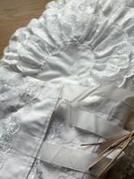 Wunderschöne neue weisse Wickeldecke Vintage  mit Spitze,
