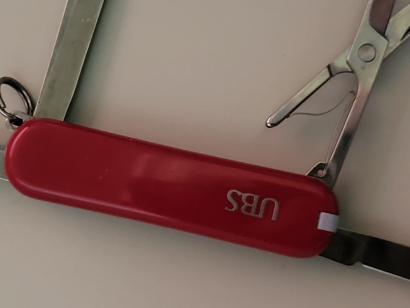 Victorinox Coltelli tascabile: Schweizer sackmesser Rot UBS, klein & praktisch  – Usato da nunningen venduto da mic_88k2 5