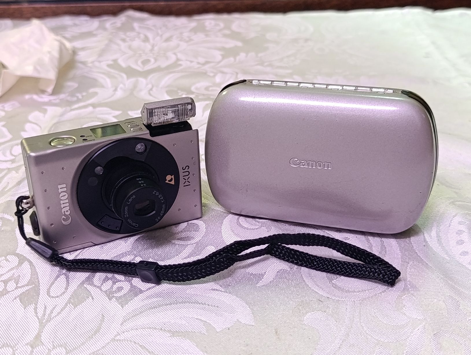 Canon Fotocamera: Canon IXUS APS Kamera mit Original Case 24-48mm – Nuovo (secondo la descrizione) da Zürich venduto da Brocki_ZurichZH 1