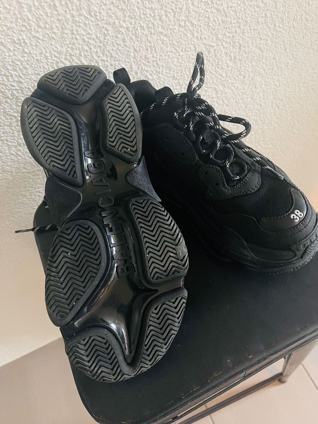 Balenciaga Scarpe da donna: Triple s Balenciaga Sneaker – Usato da Gutenswil venduto da King10 2
