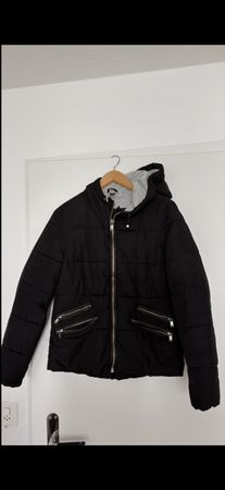 Damen Winterjacke H&M schwarz