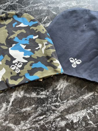 2x Hummel Mützen / Beanie Gr. 86-92 Camouflage & Blau (49)
