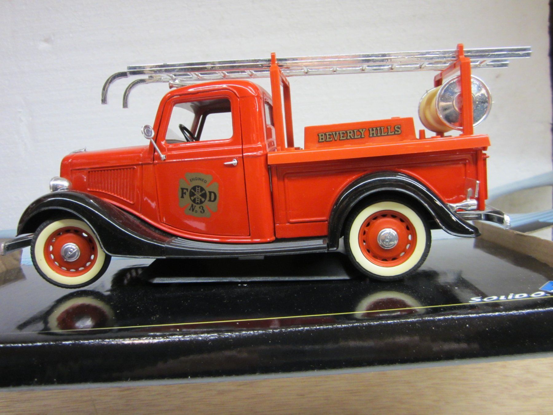 Solido Modellini d'auto: SOLIDO pompier 1/18 – Nuovo e nell'imballaggio originale da Gland venduto da renomodel