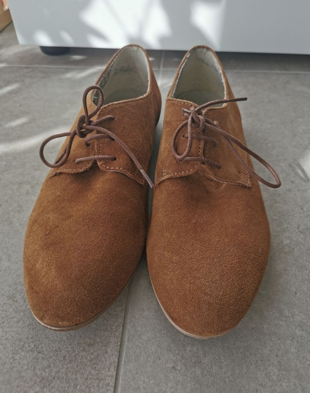 Scarpe da donna: chaussures en daim taille 40 comme neuves – Nuovo (secondo la descrizione) da Longirod venduto da DigiSmart 2