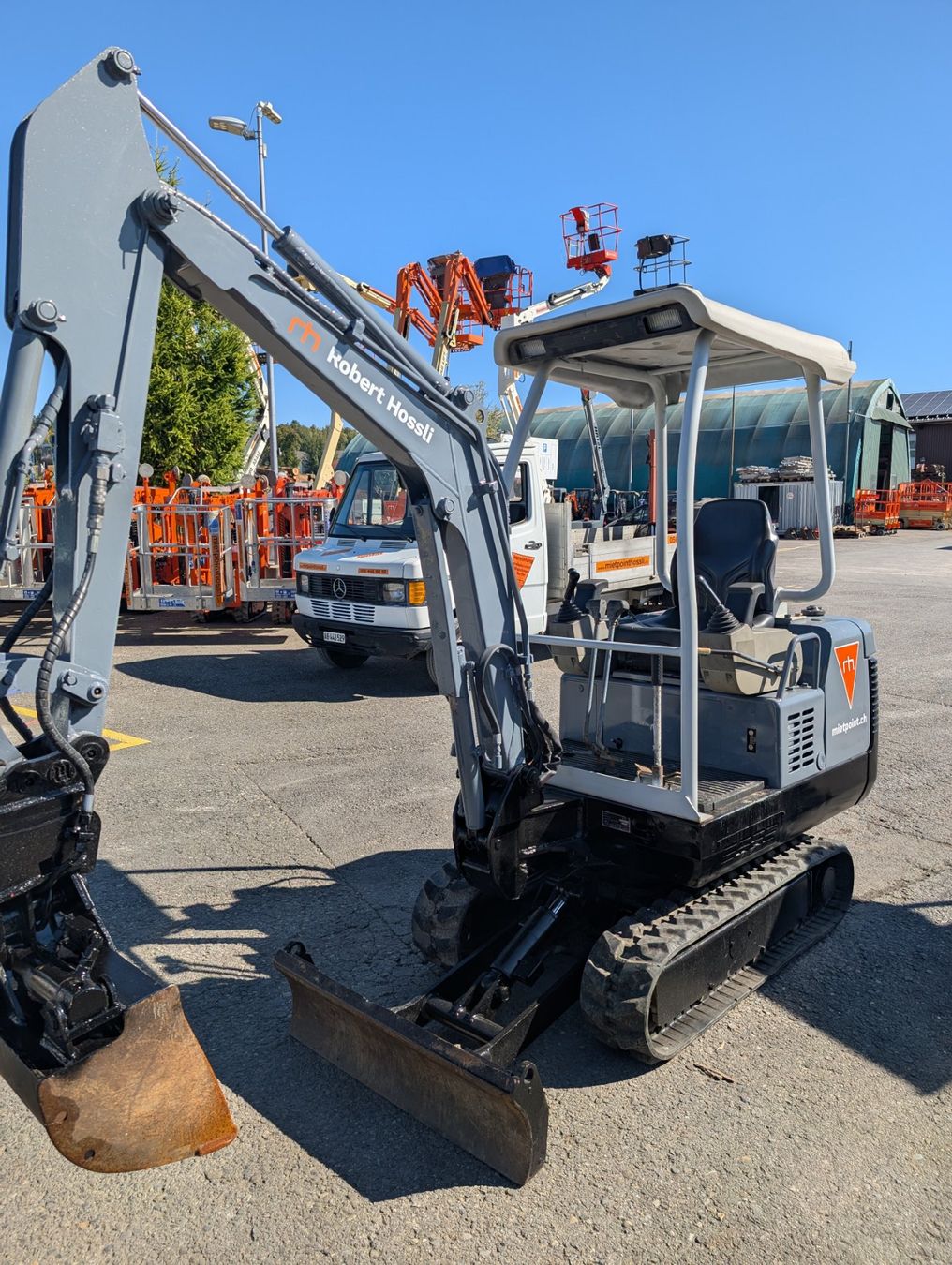 Takeuchi Excavateurs: Bagger Takeuchi 1.5t – D'occasion à Scherz par Mietpoint_Hossli